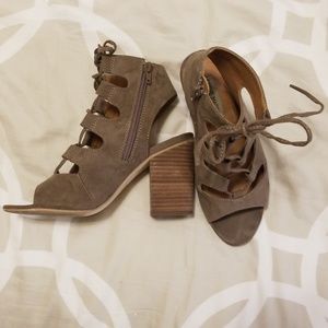 Steve madden lace up square wedge boot